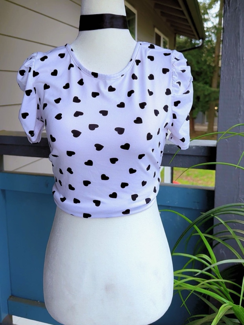 Women's White Heart Print Short Sleeve Top size S - Picture 2 of 5